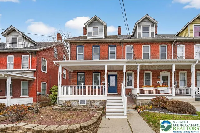 $319,900 | 43 Evergreen Street, Nazareth, PA 18064