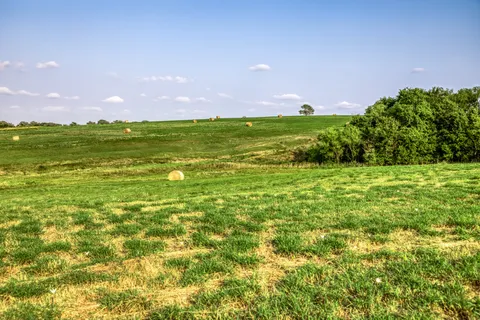 $1,150,000 | 3575 County Road 271, Moulton, TX 77975