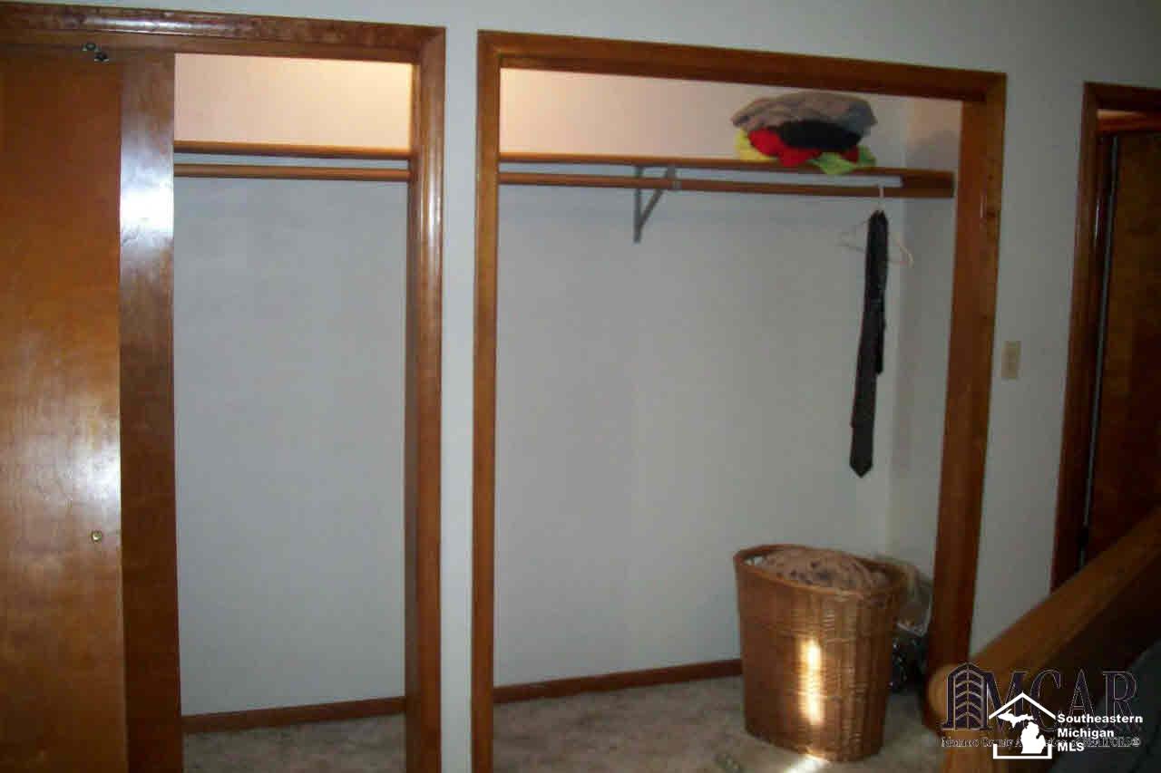 450 Steiner Road Monroe, MI 48162 - Photo 10 of 23 21389212-9.JPG
