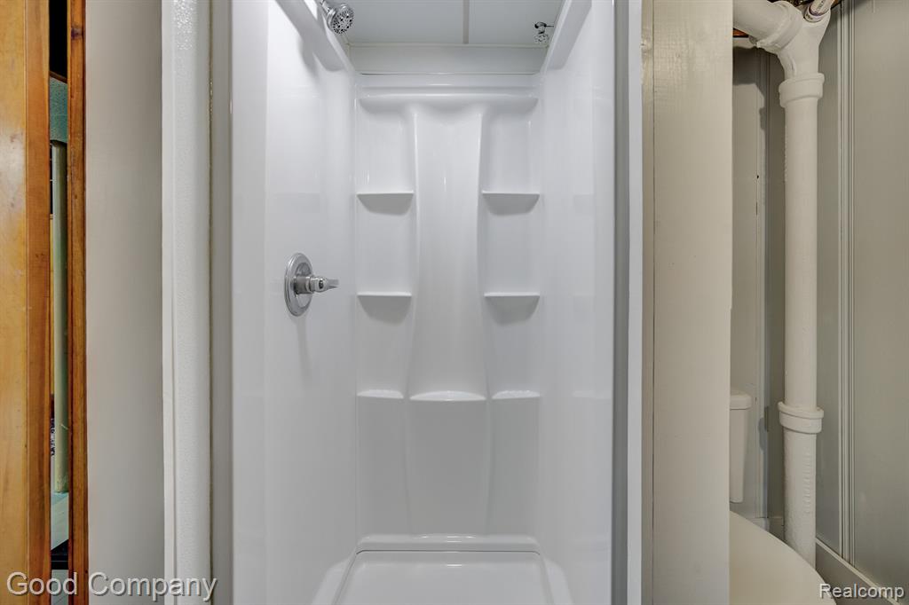 4217 Crooks Road Royal Oak, MI 48073 - Photo 37 of 50