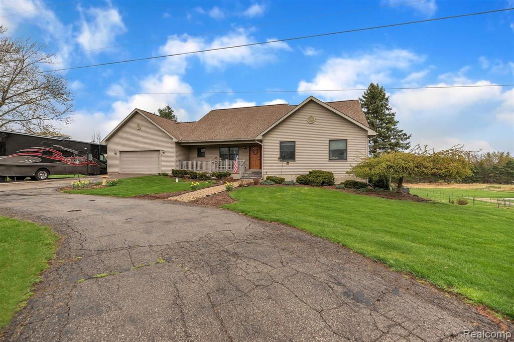 7320 Lahring Road Gaines, MI 48436 - Photo 5 of 45