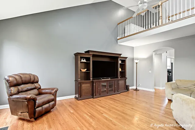 $624,900 | 9 Bordeaux Court, Oakwood Hills, IL 60013