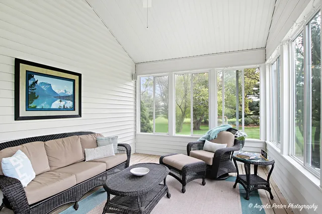 $624,900 | 9 Bordeaux Court, Oakwood Hills, IL 60013