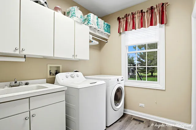 $624,900 | 9 Bordeaux Court, Oakwood Hills, IL 60013