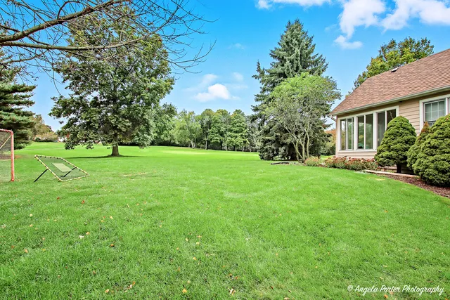 $624,900 | 9 Bordeaux Court, Oakwood Hills, IL 60013