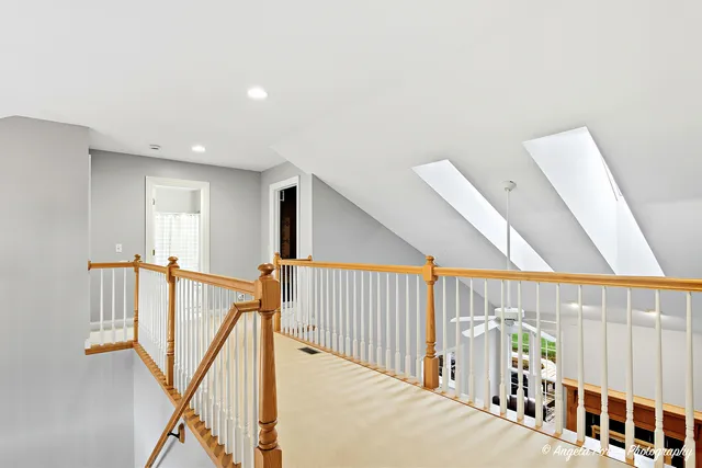 $614,900 | 9 Bordeaux Court, Oakwood Hills, IL 60013