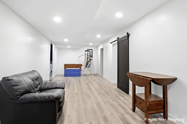 $624,900 | 9 Bordeaux Court, Oakwood Hills, IL 60013