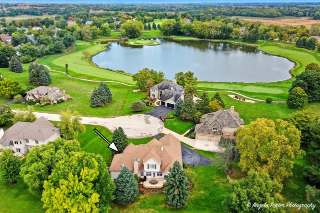 $624,900 | 9 Bordeaux Court, Oakwood Hills, IL 60013