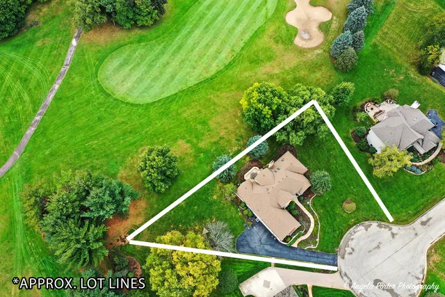 $624,900 | 9 Bordeaux Court, Oakwood Hills, IL 60013