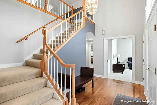 $624,900 | 9 Bordeaux Court, Oakwood Hills, IL 60013