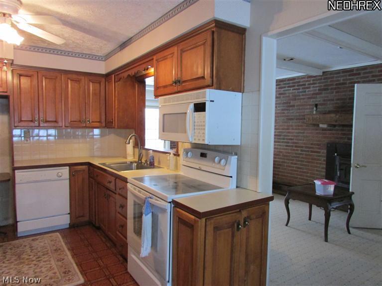 1292 Griggy Road Mogadore, OH 44260 - Photo 4 of 11
