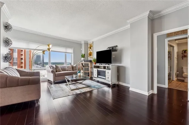 $335,000 | 3475 Oak Valley Road Northeast, Unit 980, Atlanta, GA 30326