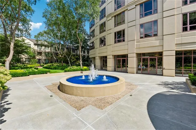 $335,000 | 3475 Oak Valley Road Northeast, Unit 980, Atlanta, GA 30326