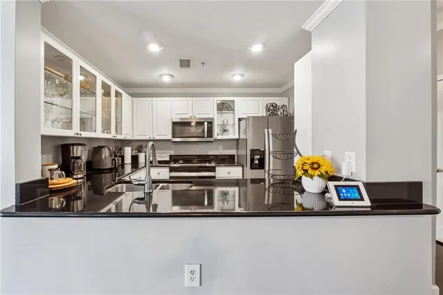 $335,000 | 3475 Oak Valley Road Northeast, Unit 980, Atlanta, GA 30326