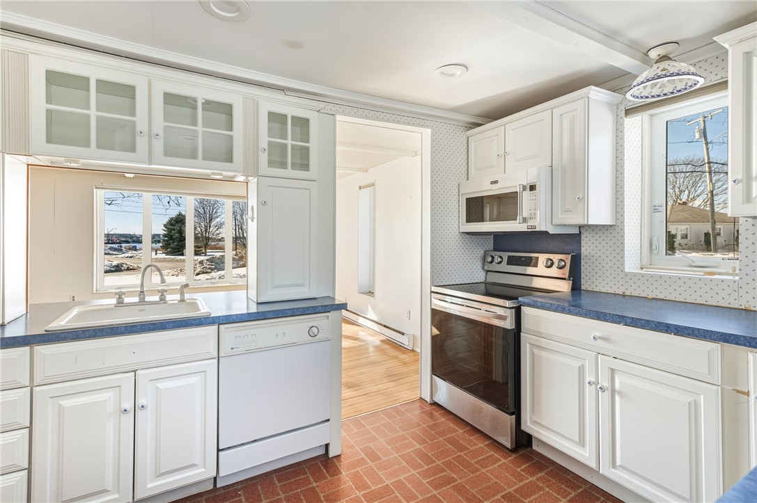7 Conch Road Narragansett, RI 02882 - Photo 14 of 43