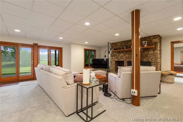 $825,000 | 16708 Clapp Road, Otisco, IN 47163