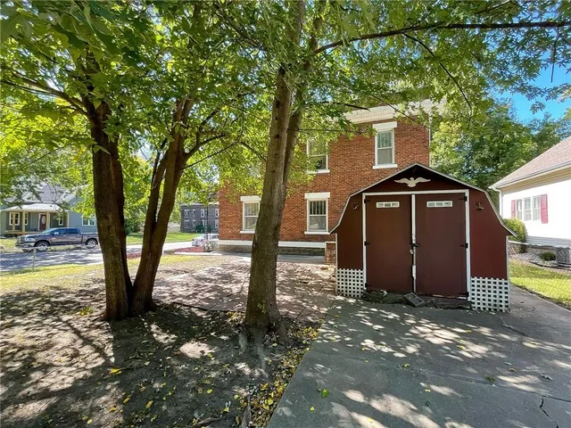 $250,000 | 908 West 3rd Street, Sedalia, MO 65301