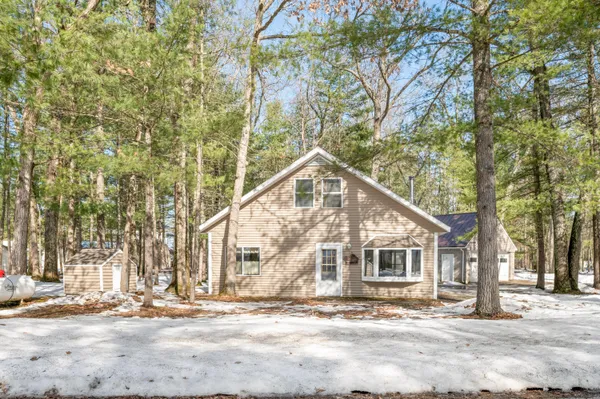$215,500 | 13518 South Star Lake Drive, Baldwin, MI 49304