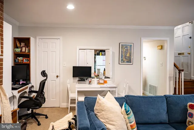 $2,200 | 420 1/2 North St Asaph Street, Alexandria, VA 22314