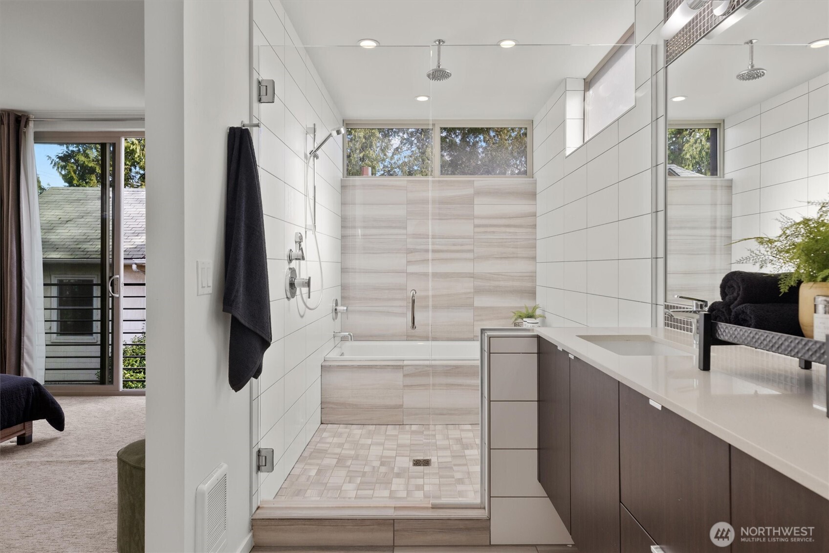 1713 Northwest 60th Street, Unit B Seattle, WA 98107 - Photo 25 of 40