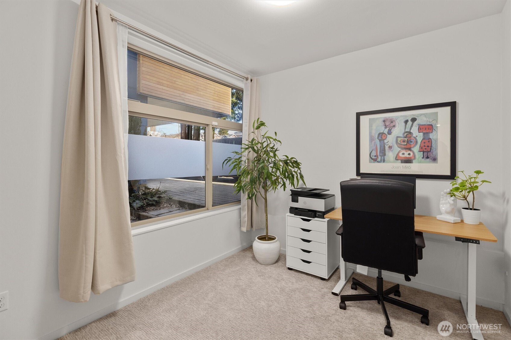 1713 Northwest 60th Street, Unit B Seattle, WA 98107 - Photo 4 of 40