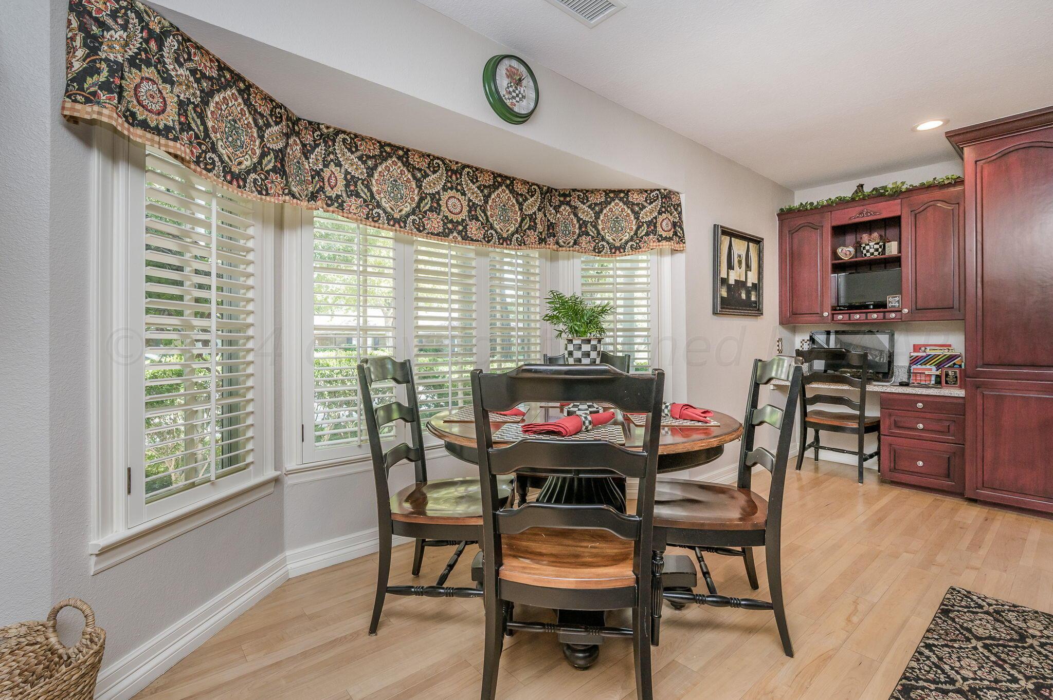 3518 Danbury Drive Amarillo, TX 79109 - Photo 22 of 59 Breakfast Area