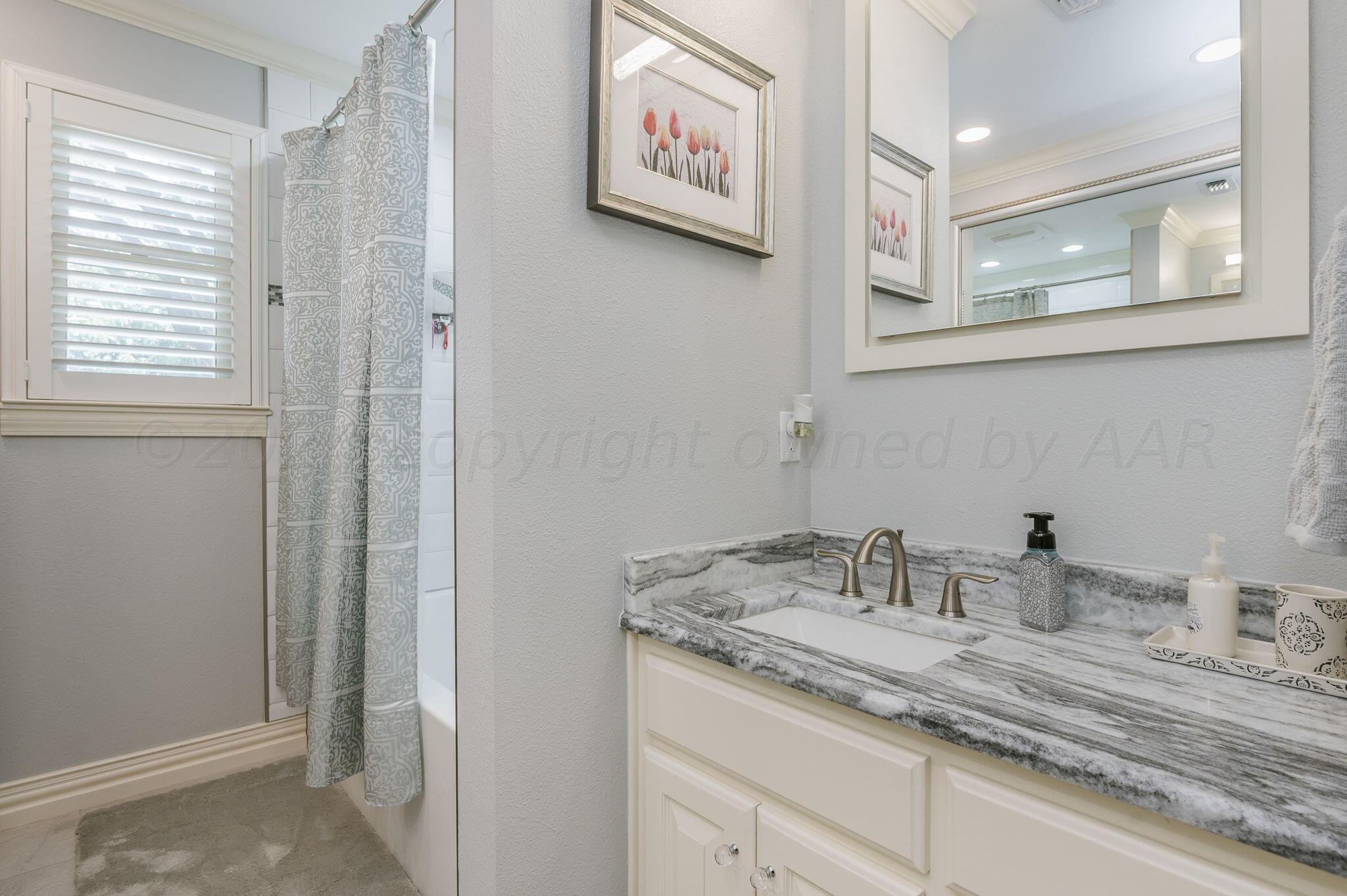3518 Danbury Drive Amarillo, TX 79109 - Photo 31 of 59 2nd Bedroom Bathroom-2