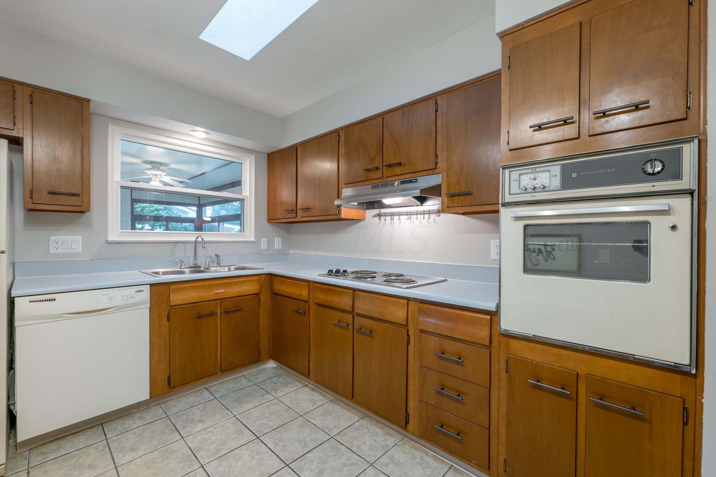 1081 Belden Road Columbus, OH 43229 - Photo 15 of 43 Gallery Image 15