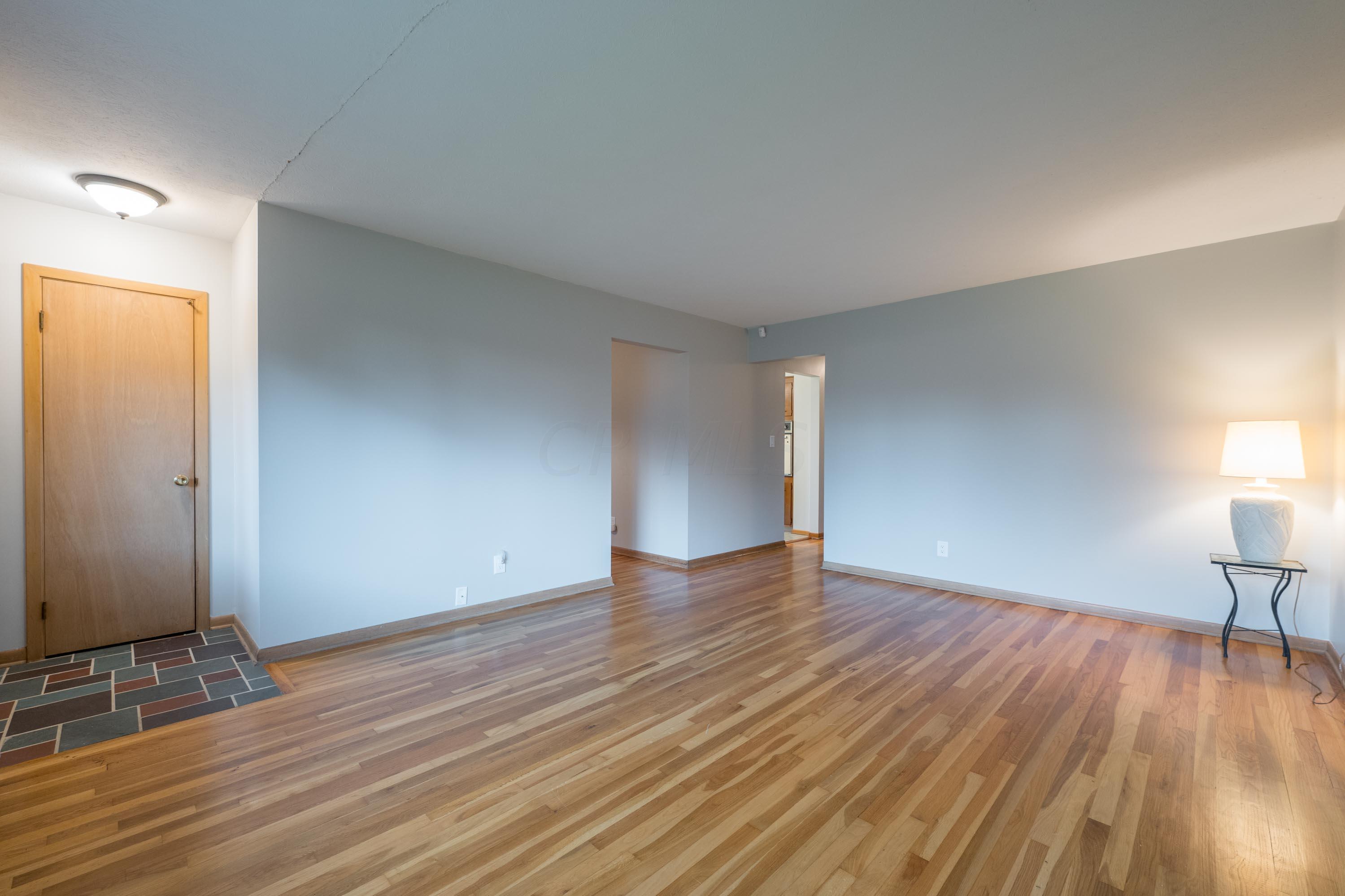 1081 Belden Road Columbus, OH 43229 - Photo 3 of 43 Gallery Image 3