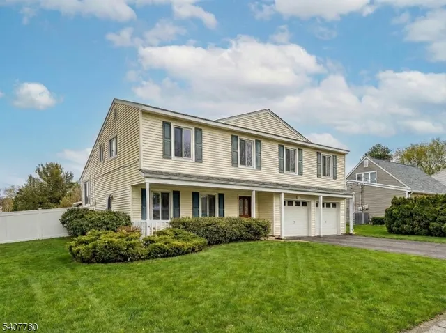 $595,000 | 1 Renault Drive, Flanders, NJ 07836