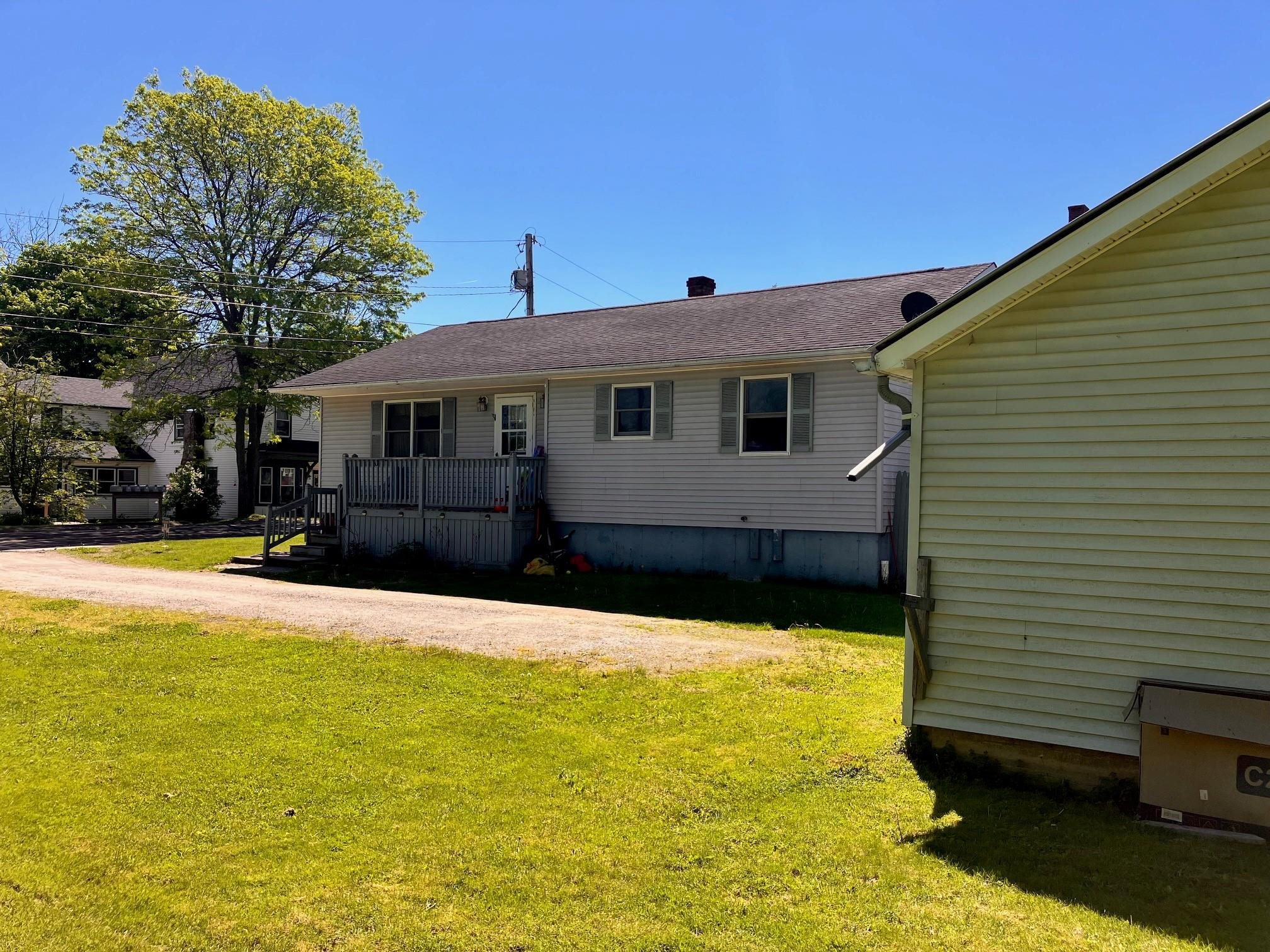 31 South Street Troy, VT 05859 - Photo 4 of 36