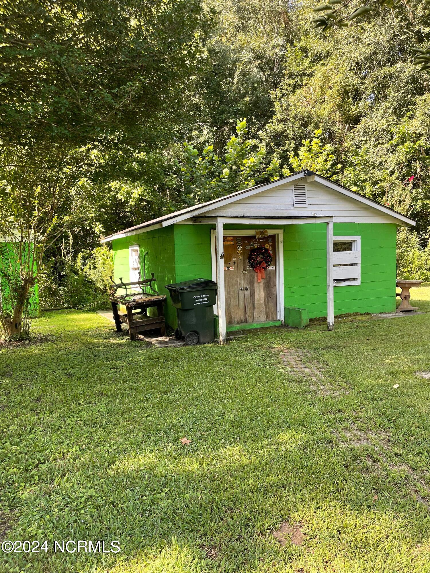 1000 Liberty Hill Road Kinston, NC 28501 - Photo 3 of 11 1000 Liberty Hill IMG_1141