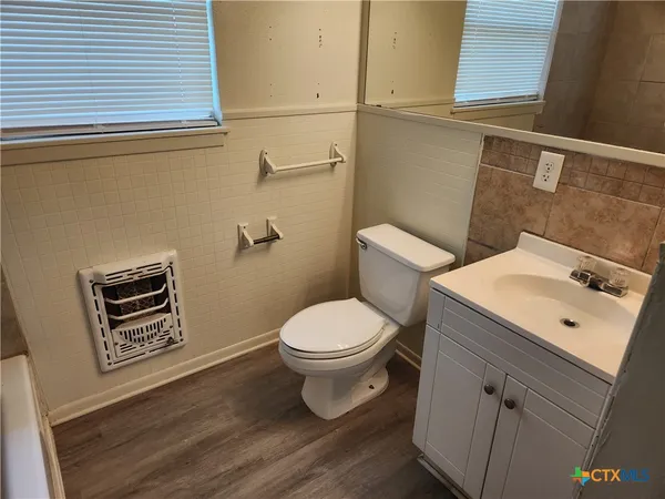 $850 | 1802 West Avenue H, Unit D, Temple, TX 76504