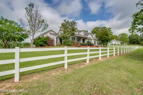 $829,000 | 154 Oakdale Road, Madison, MS 39110