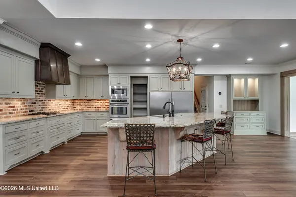 $829,000 | 154 Oakdale Road, Madison, MS 39110
