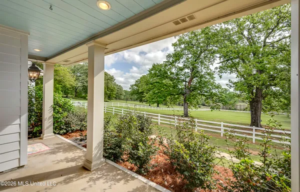 $829,000 | 154 Oakdale Road, Madison, MS 39110