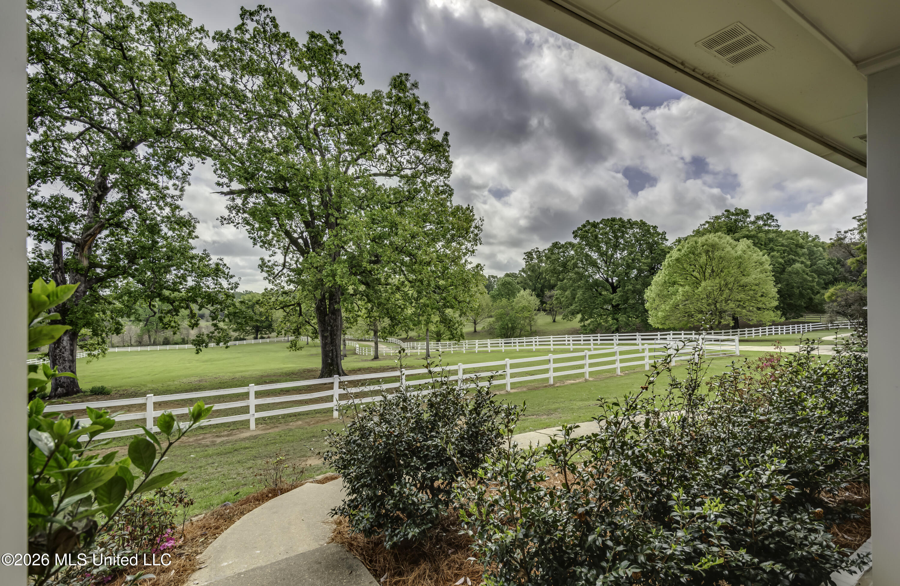 154 Oakdale Road Madison, MS 39110 - Photo 7 of 92 154 Oakdale--6