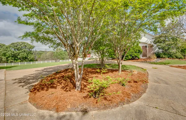 $829,000 | 154 Oakdale Road, Madison, MS 39110