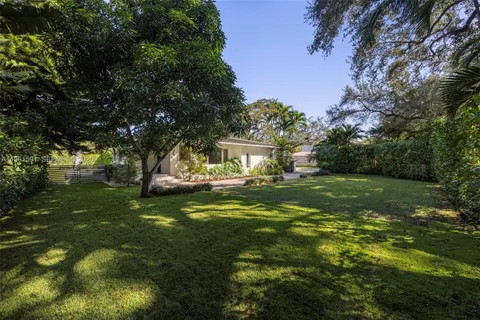 $4,190,000 | 1101 Coral Way, Coral Gables, FL 33134