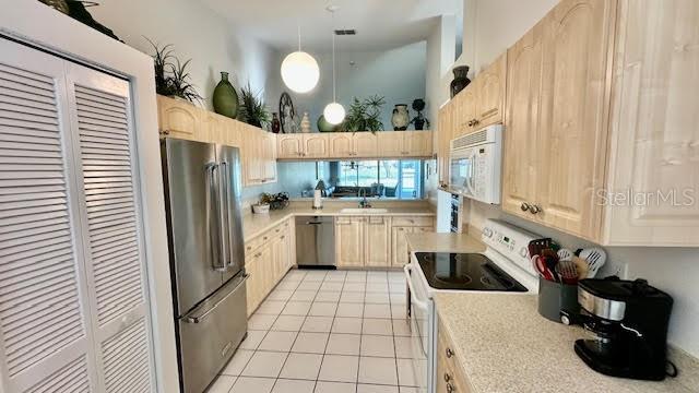 4812 Sand Trap St Circle Bradenton, FL 34203 - Photo 19 of 32