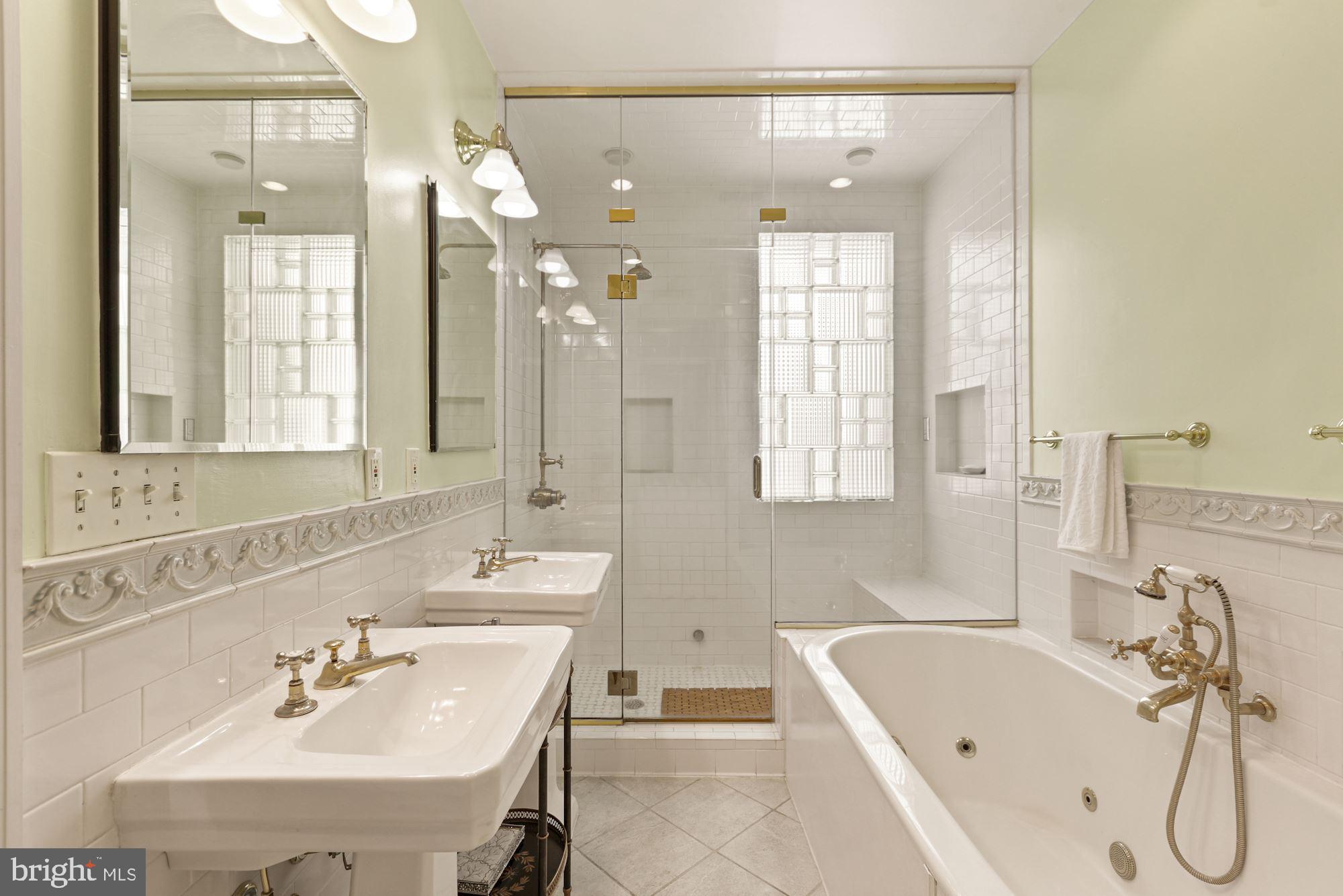 3040 O Street Northwest Washington, DC 20007 - Photo 11 of 20 Owner Full Bath