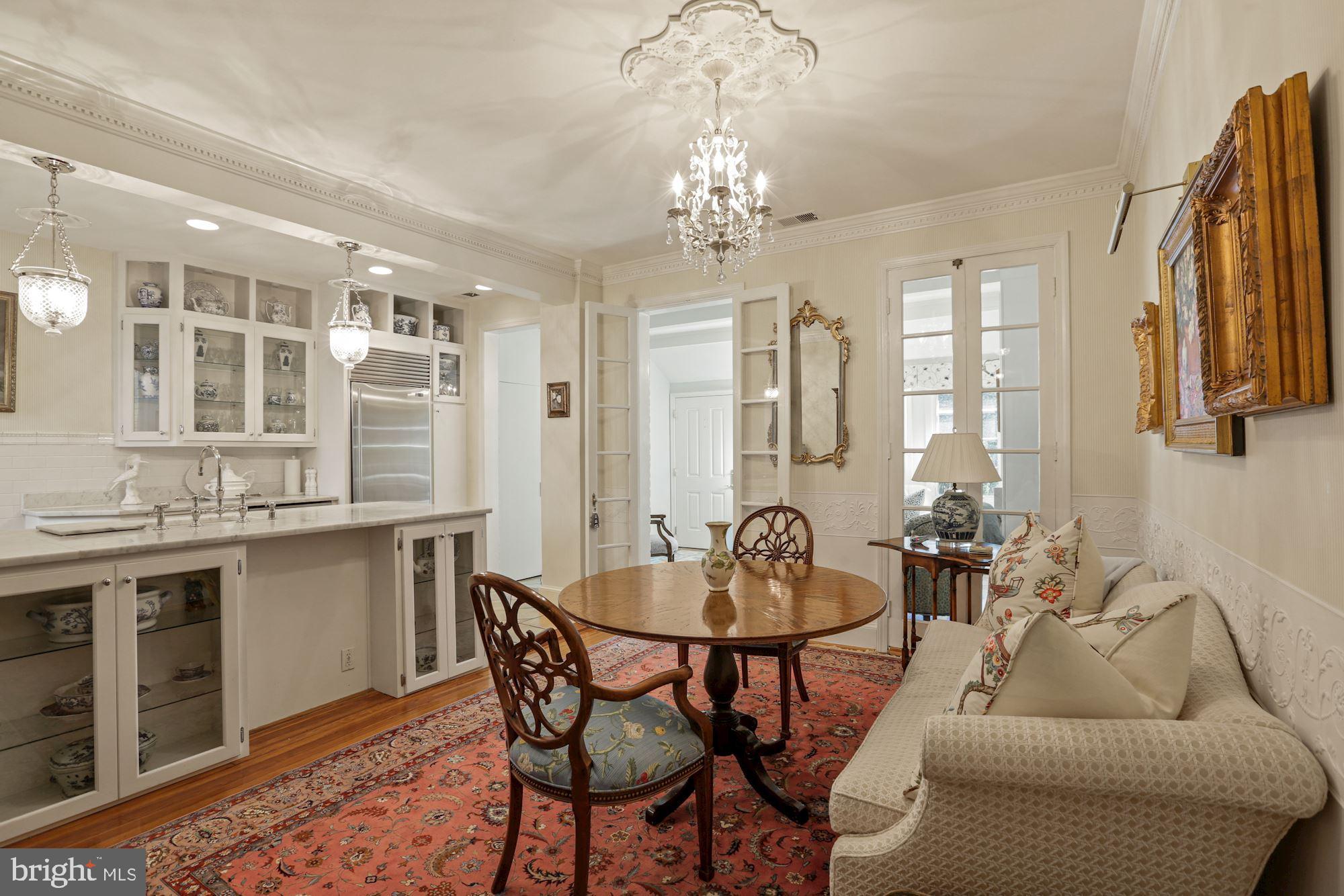 3040 O Street Northwest Washington, DC 20007 - Photo 8 of 20 Breakfast Area