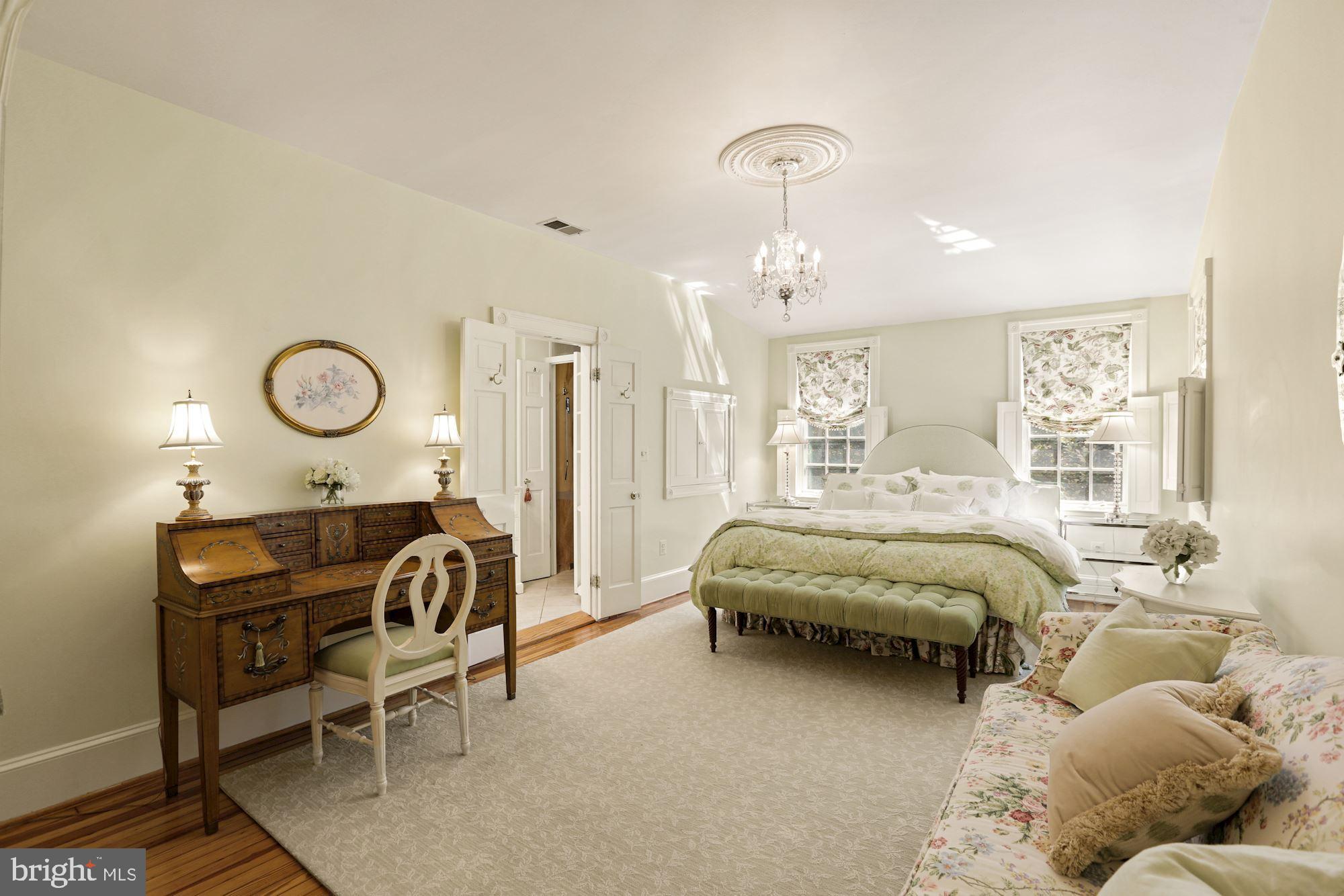 3040 O Street Northwest Washington, DC 20007 - Photo 10 of 20