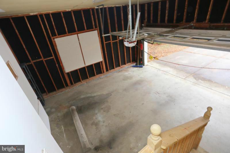 6610 Woodley Road Clinton, MD 20735 - Photo 21 of 24 Interior Garage View