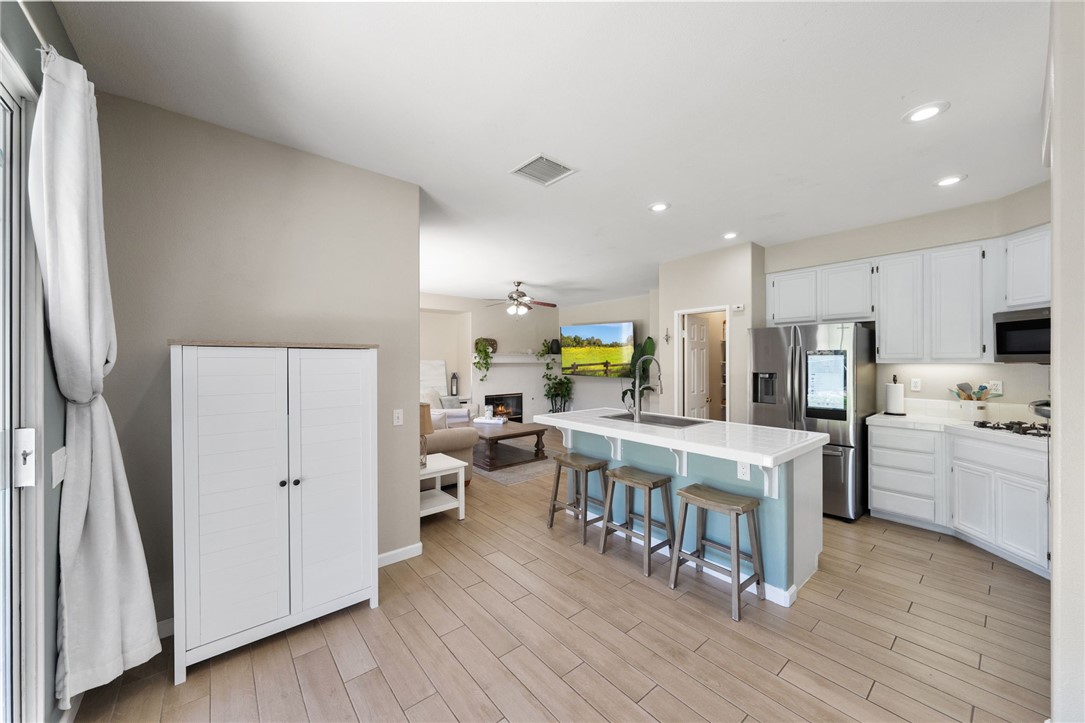 41309 Pine Tree Circle Temecula, CA 92591 - Photo 10 of 48 Kitchen island