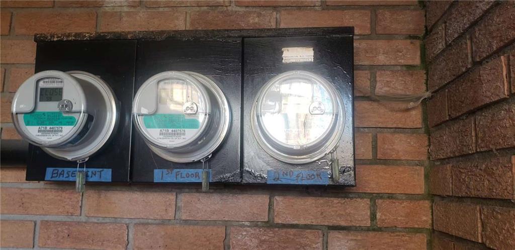 1673 83rd Street Brooklyn, NY 11214 - Photo 24 of 24 a bathroom with a and a mirror