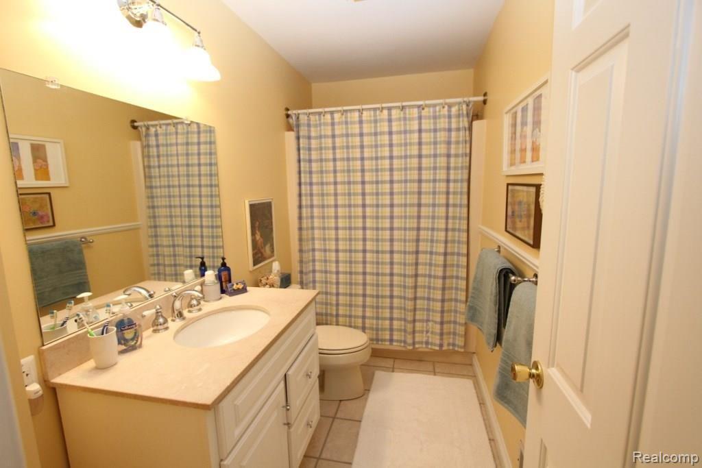 1187 Barneswood Lane Rochester, MI 48306 - Photo 15 of 24 IMG_5146.jpg