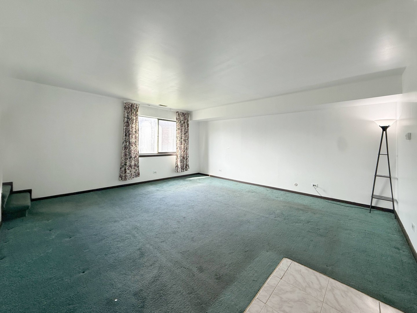 349 West 26th Street Chicago, IL 60616 - Photo 17 of 31 an empty room with windows