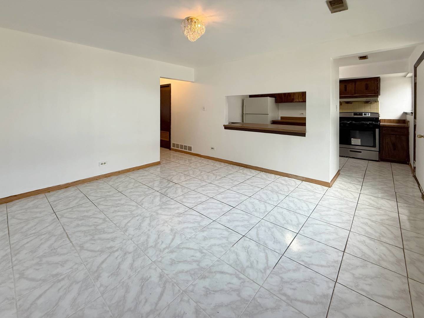 349 West 26th Street Chicago, IL 60616 - Photo 7 of 31