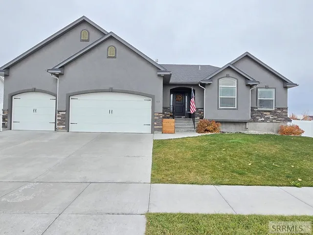 $529,000 | 460 South Austin Avenue, Sugar City, ID 83448